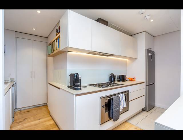 2 BEDROOM APARTMENT TO LET IN WATERFRONT